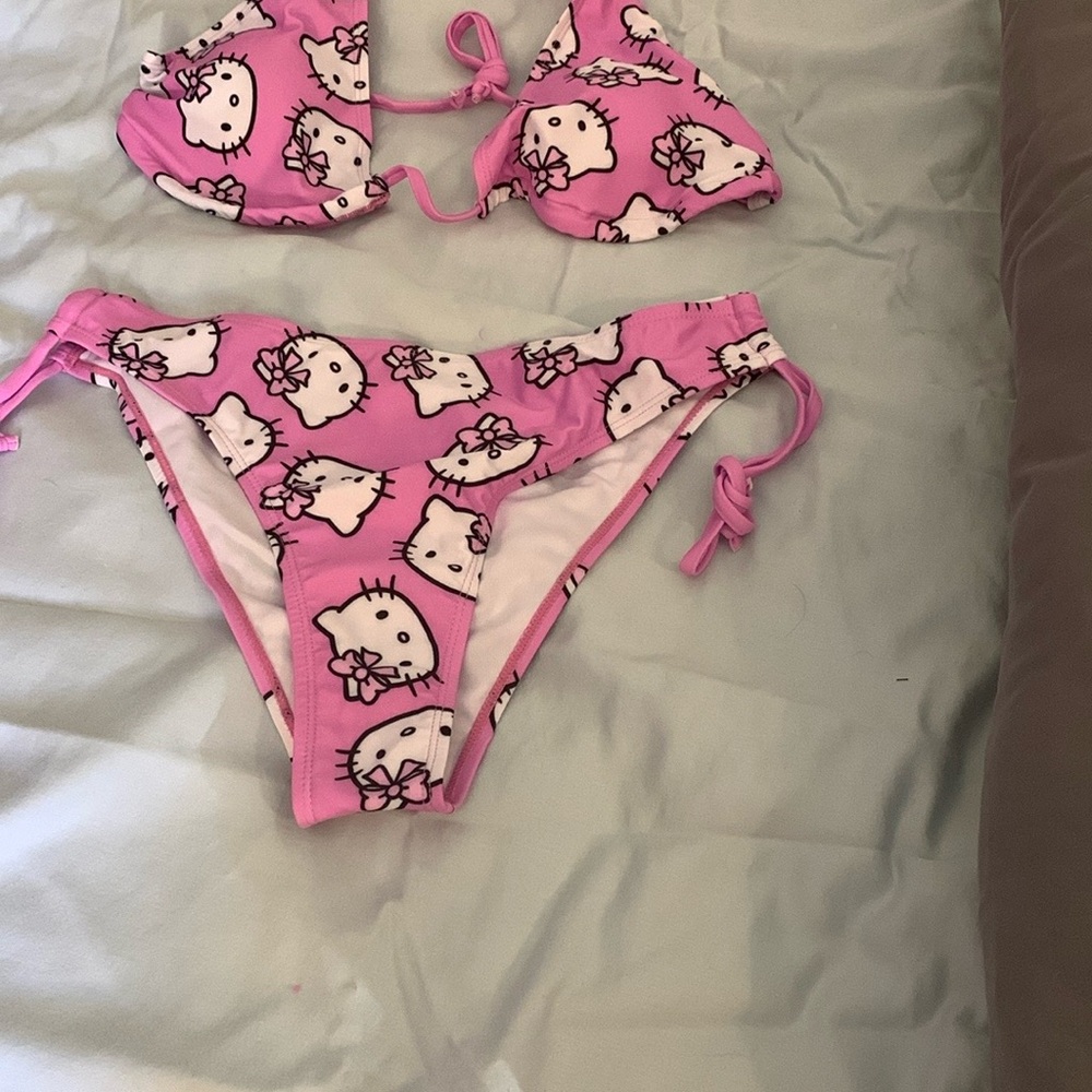 Official Hello Kitty Pink Bikini Set Size Medium - Picture 2 of 6